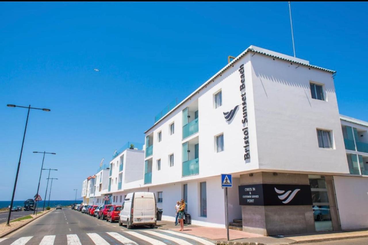Bristol Sunset Beach Private Apartment كوراليهو المظهر الخارجي الصورة